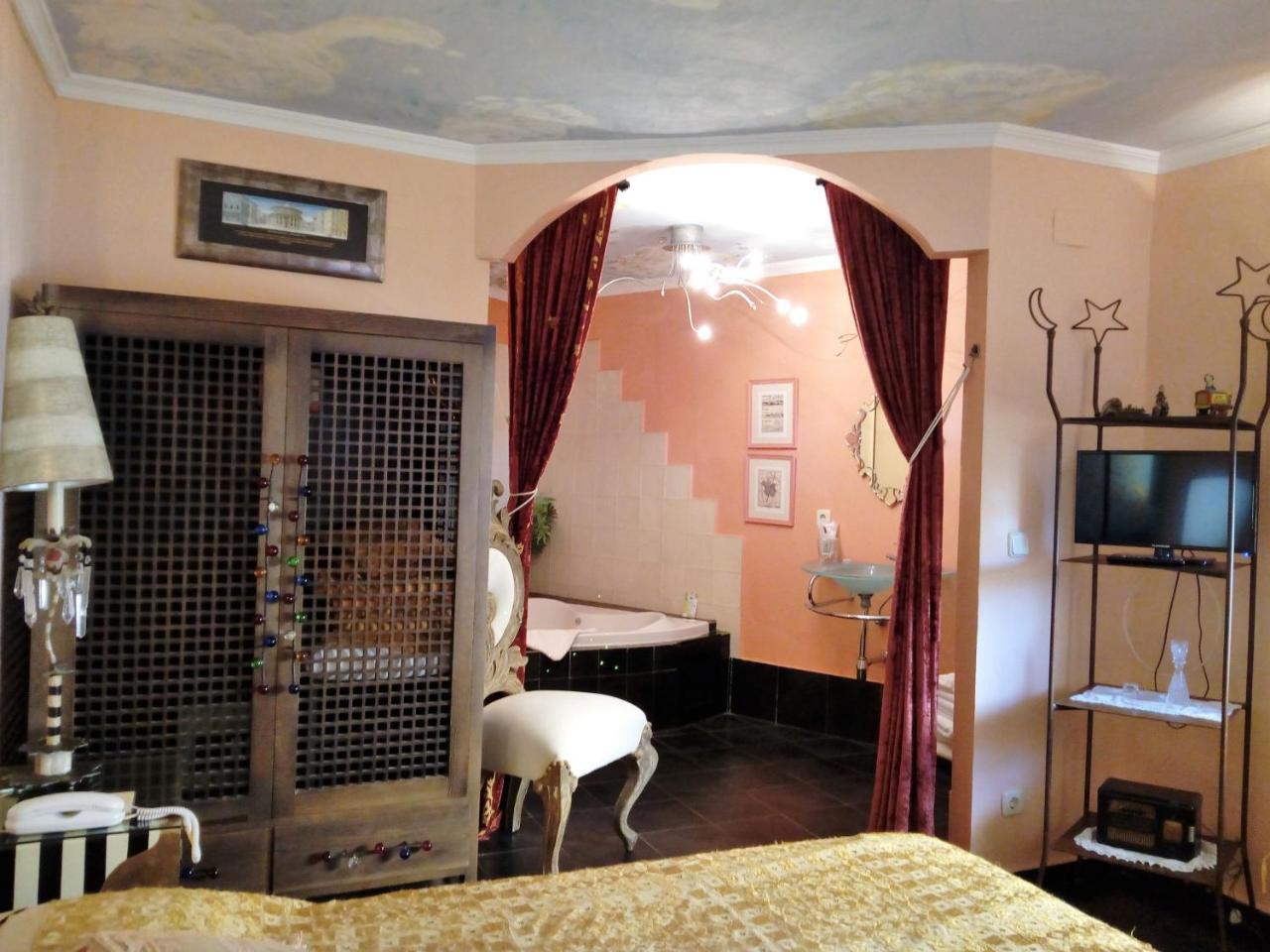 Hotel Utopia Benalup-Casas Viejas Esterno foto